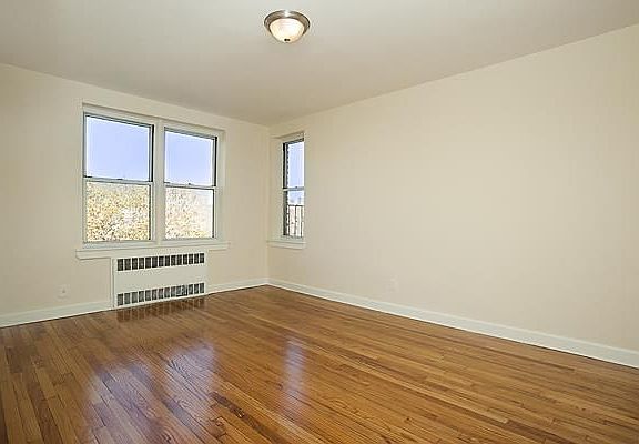 4th image of 6535 Yellowstone Blvd APT 6C