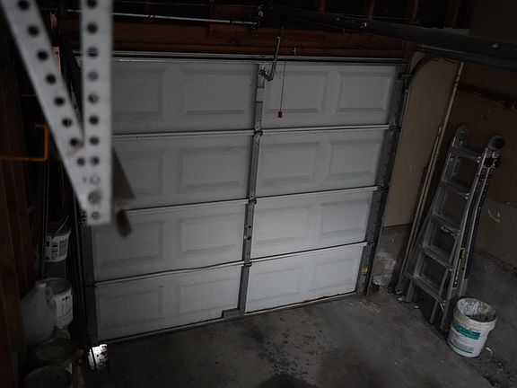 5th image of 4643 Tulip Ave