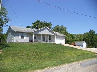 411 Westlake Dr, Saint Clair, MO 63077