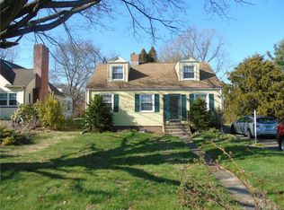 153 Briarcliff Rd, Hamden, CT 06518