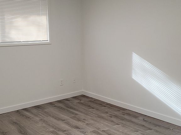 2nd image of 21800 SE Alder Dr APT 6