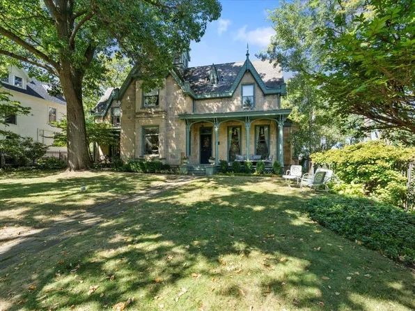 752 E Gorham St, Madison, WI 53703