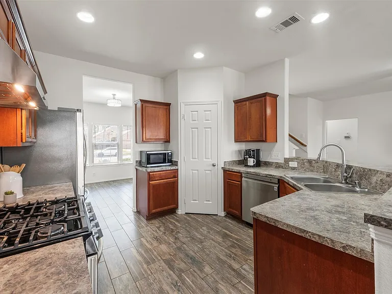 6742 Durango Creek Dr — Photo 9