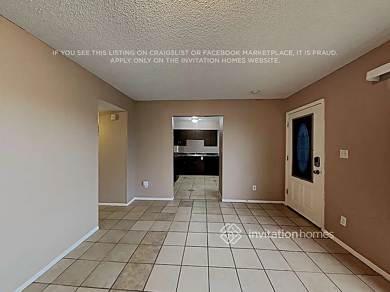 17454 N 14th Ave — Photo 3