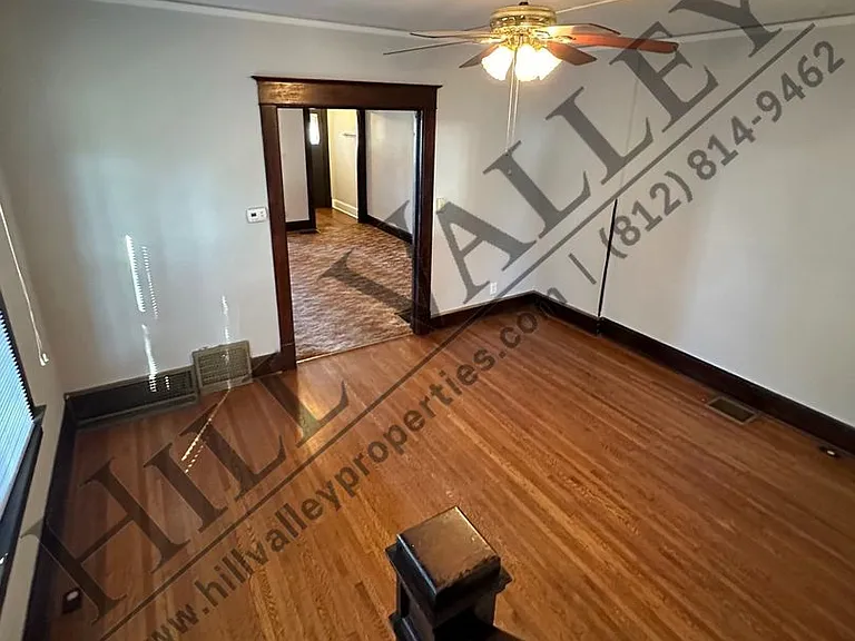 427 Washington Ave — Photo 4