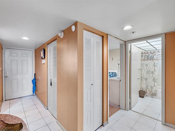 3rd image of 3101 47 Terrace #431
