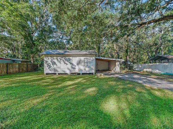 2850 County Road 423, Lake Panasoffkee, FL 33538