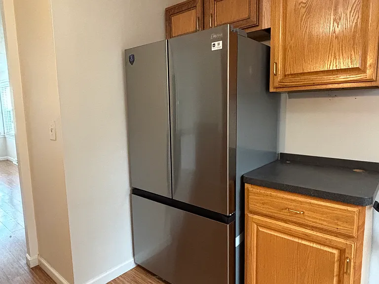 32200 Bainbridge Rd — Photo 3