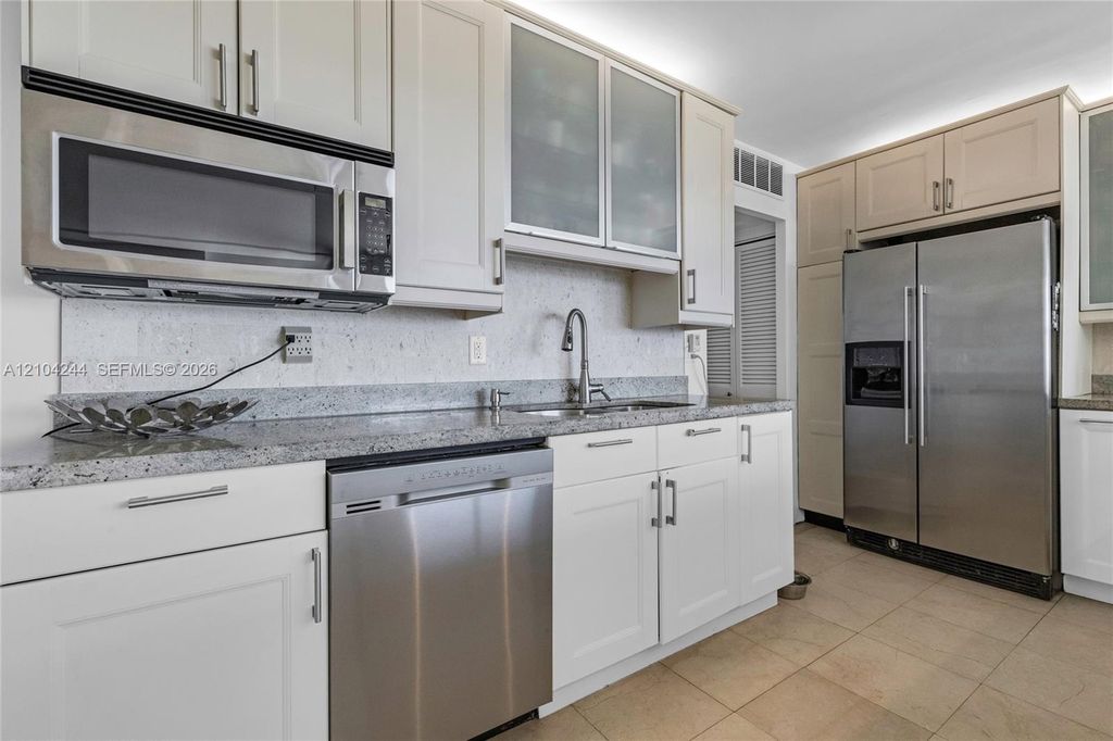 111 N Pompano Beach Blvd APT 1103, photo 9