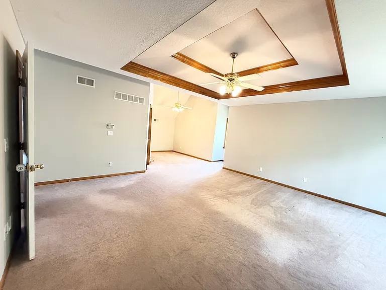 8257 N Woodland Ave — Photo 13