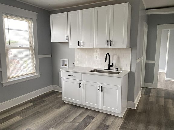 2nd image of 155 Daly Ave Floor 2