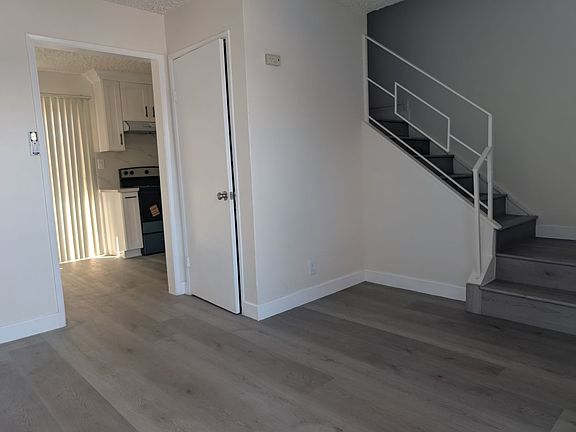 2nd image of 801-817 N Stimson Ave #803