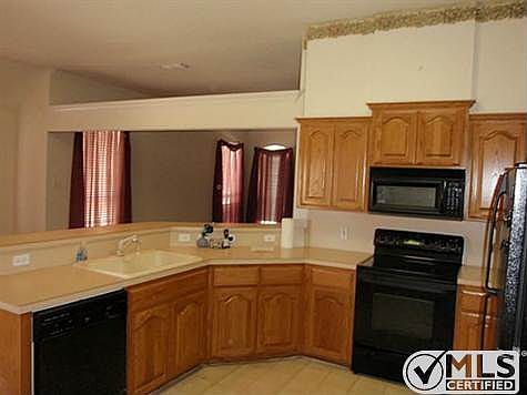 4th image of 4305 Garden Grove Ln