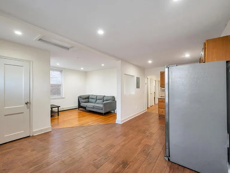 8434 Little Neck Pkwy #2 — Photo 8