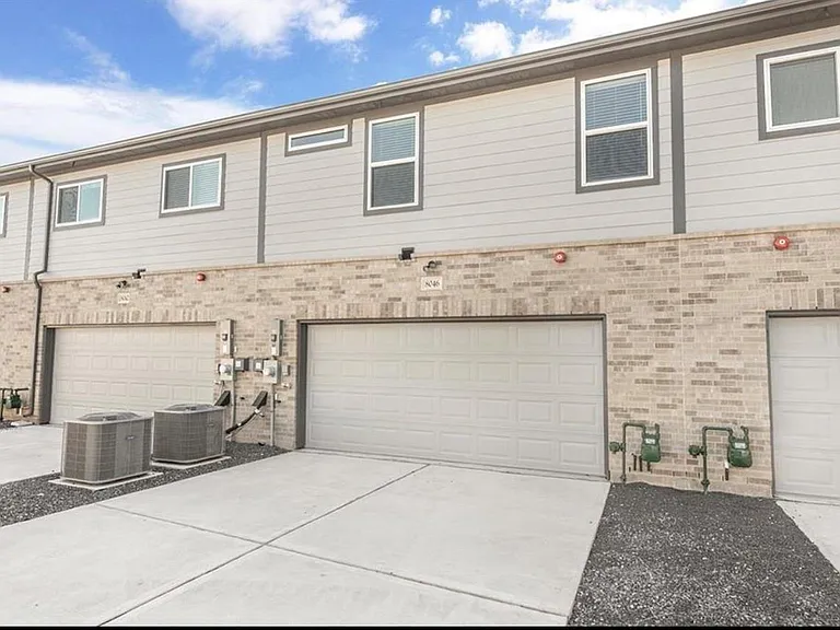 8046 Scanlan Trce — Photo 23