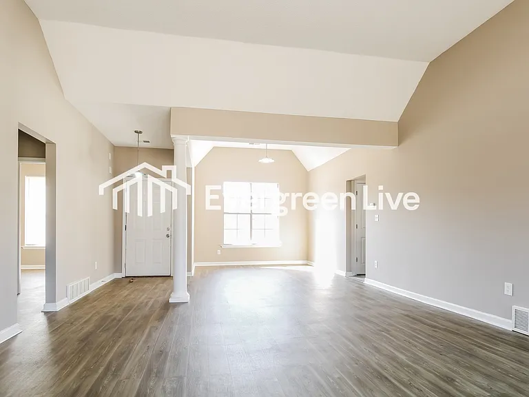 7942 Ivy Lake Ln — Photo 4