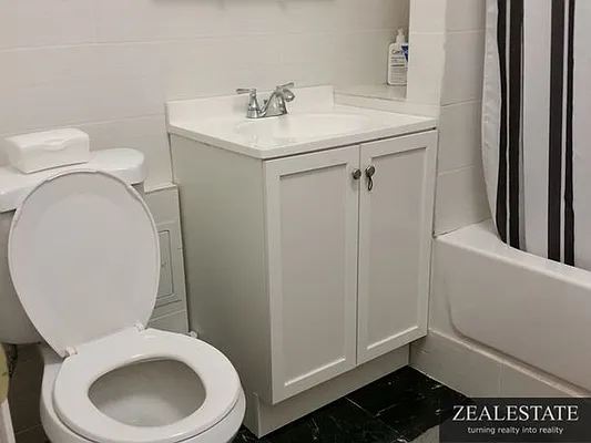 Rented by ZealEstate Group Inc | media 30