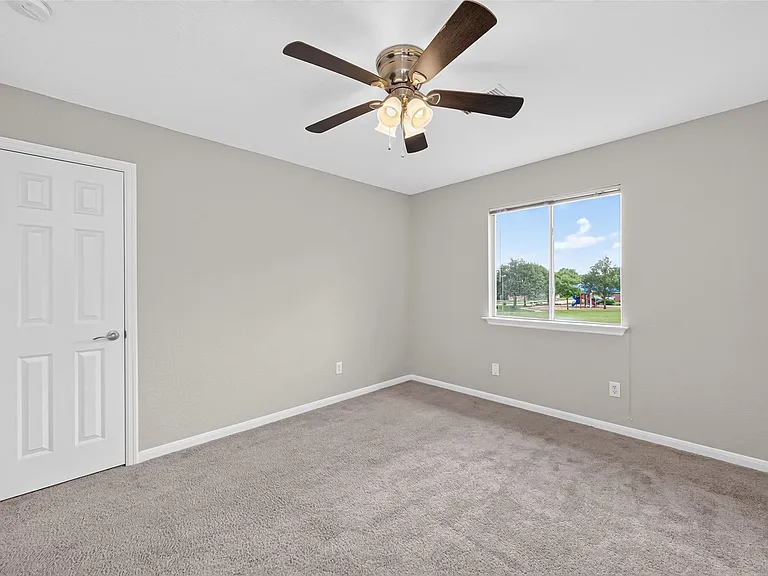 3219 Watercliff Ct — Photo 31