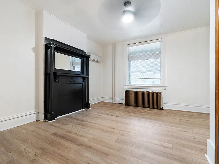 553 E 9th Ave #2 — Photo 8