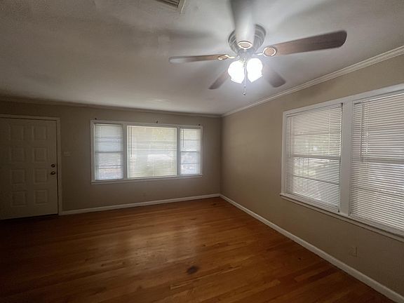 3rd image of 1508 Clarence St