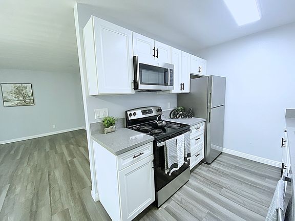 4th image of 299 Wisconsin Ave APT T