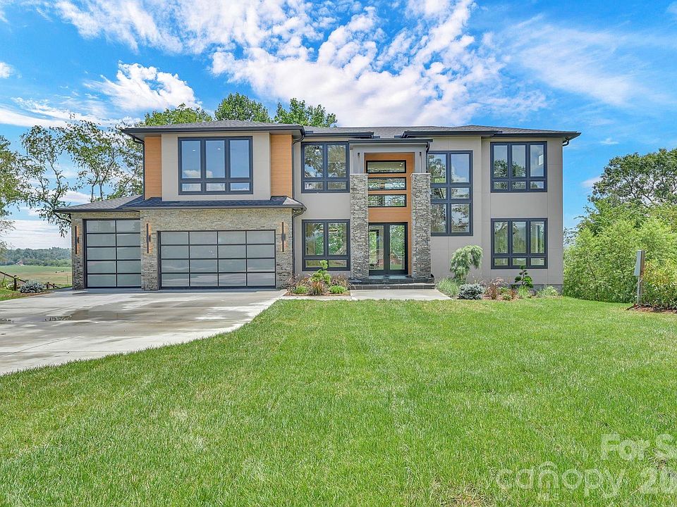 1st image of 227 Pisgah Ridge Trl