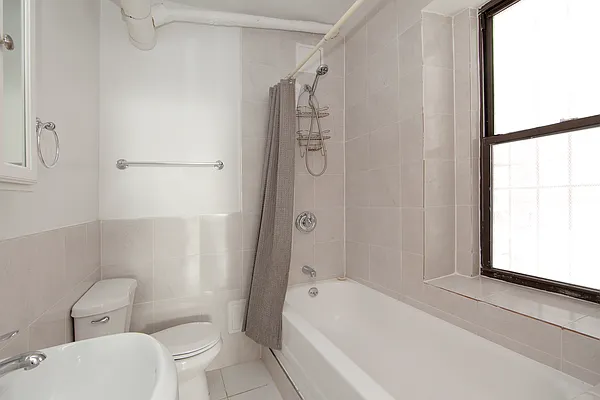 Rented by R New York | media 8