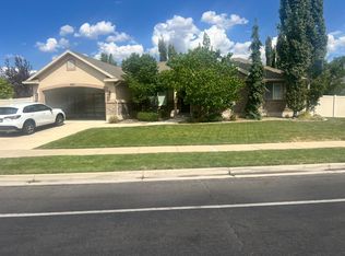 564 N Spring Meadow Ln, Farmington, UT 84025