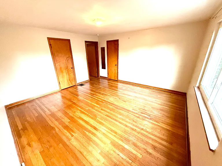 1525 Waltham Rd #1 — Photo 8