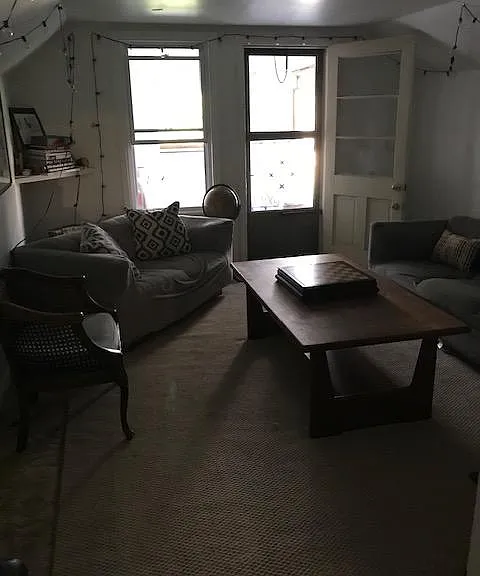 1951 E 123rd St #6 — Photo 5