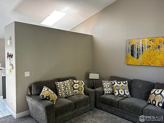 2nd image of 13477 Falls Dr