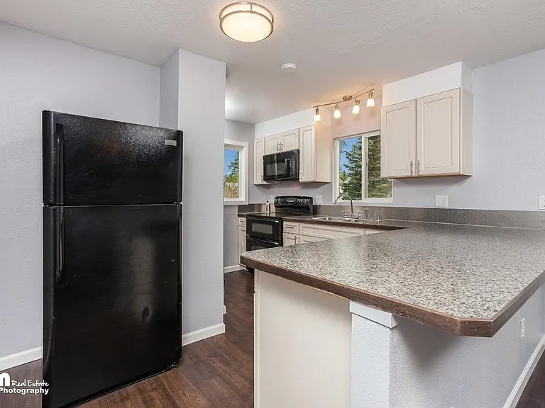 1528 Kinnikinnick St #B — Photo 4