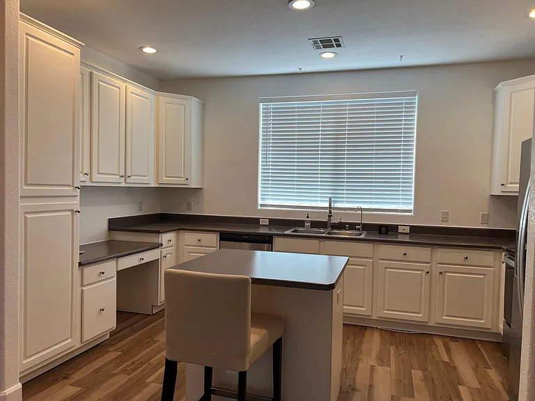 4455 E Paradise Village Pkwy S #1060 — Photo 6