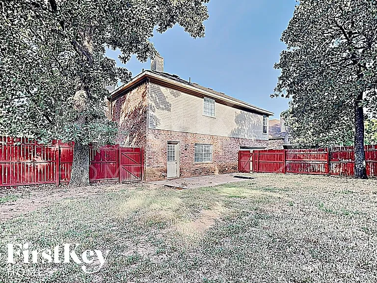 5611 Chimney Rock Dr — Photo 15