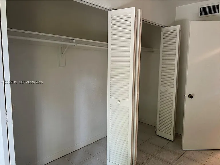 16215 NE 18th Ct #111 — Photo 16