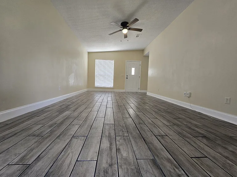 8900 Forest Oak Dr — Photo 5