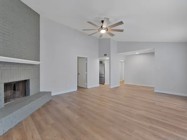 1916 Parkside Dr, Denton, TX 76201