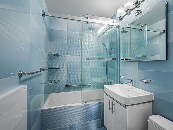 3rd image of 759 E 10th St APT 5C