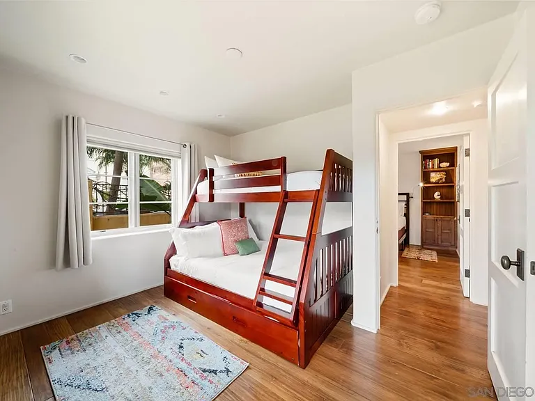 7344 Olivetas Ave — Photo 43