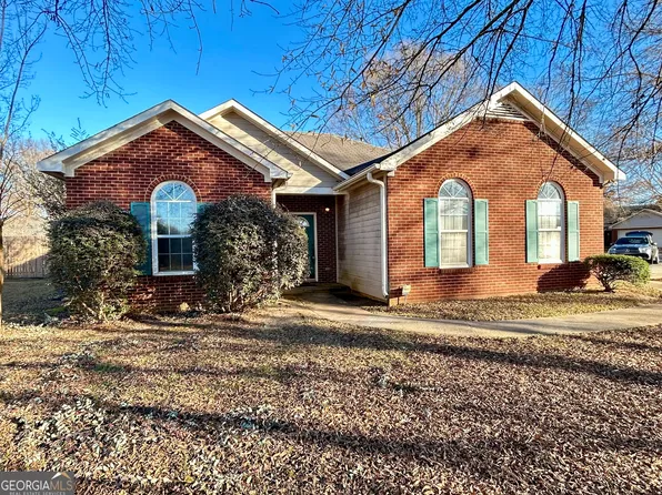 105 Park Ln, Warner Robins, GA 31093