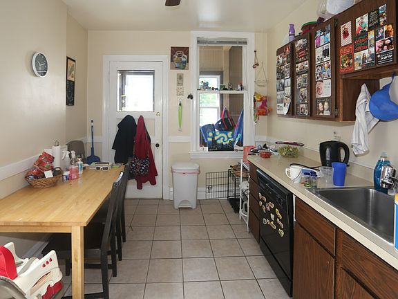 3rd image of 1931 W Berteau Ave #3