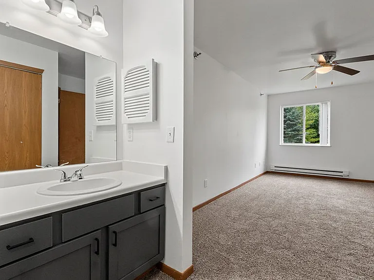 City View Apartments — Photo 24
