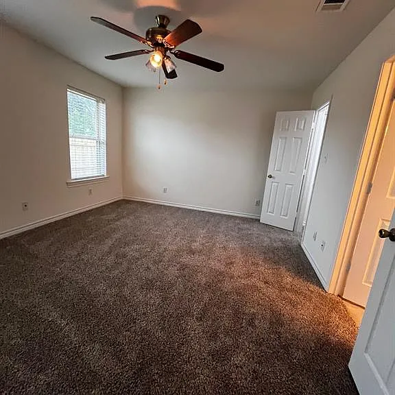 315 College Ave — Photo 16