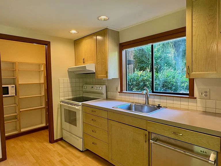 13807 Silven Ave NE #A — Photo 11