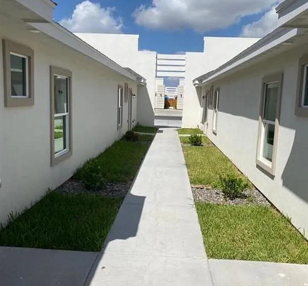1412 Lore Dr #3 — Photo 2