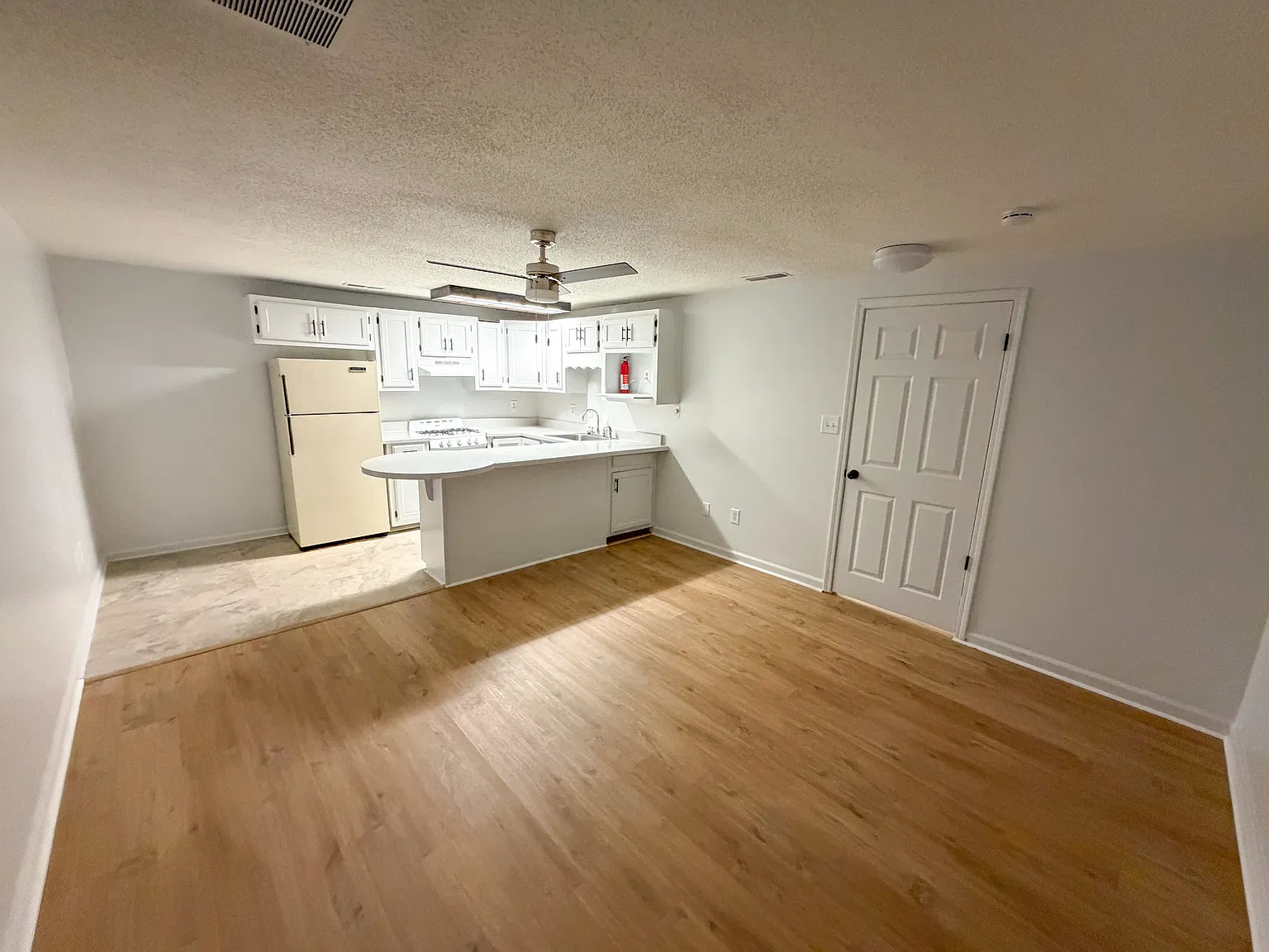 1 bed, 700 sqft, $675 — Photo 2