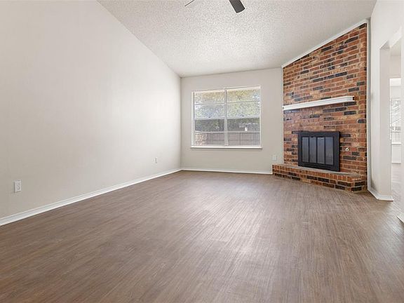3rd image of 1104 Juno Cir
