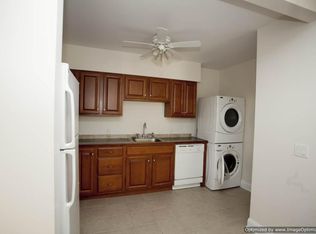 338 1st St APT 1, Pittsfield, MA 01201