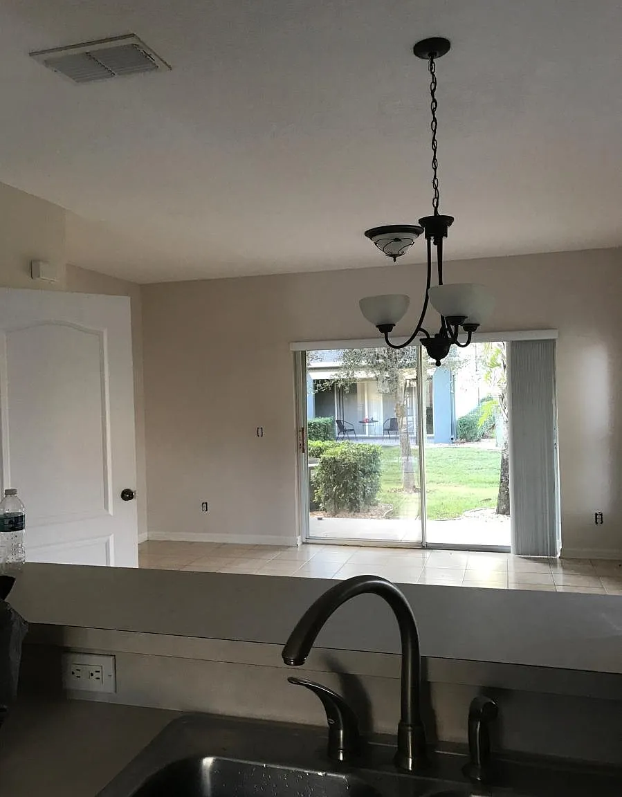 3402 Wilshire Way Road — Photo 2