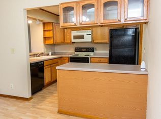 W176N9746 Riversbend Cir E, Germantown, WI 53022